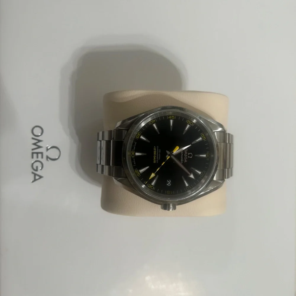 Omega Seamaster Aqua Terra 15,000 Gauss - Picture 2 of 7